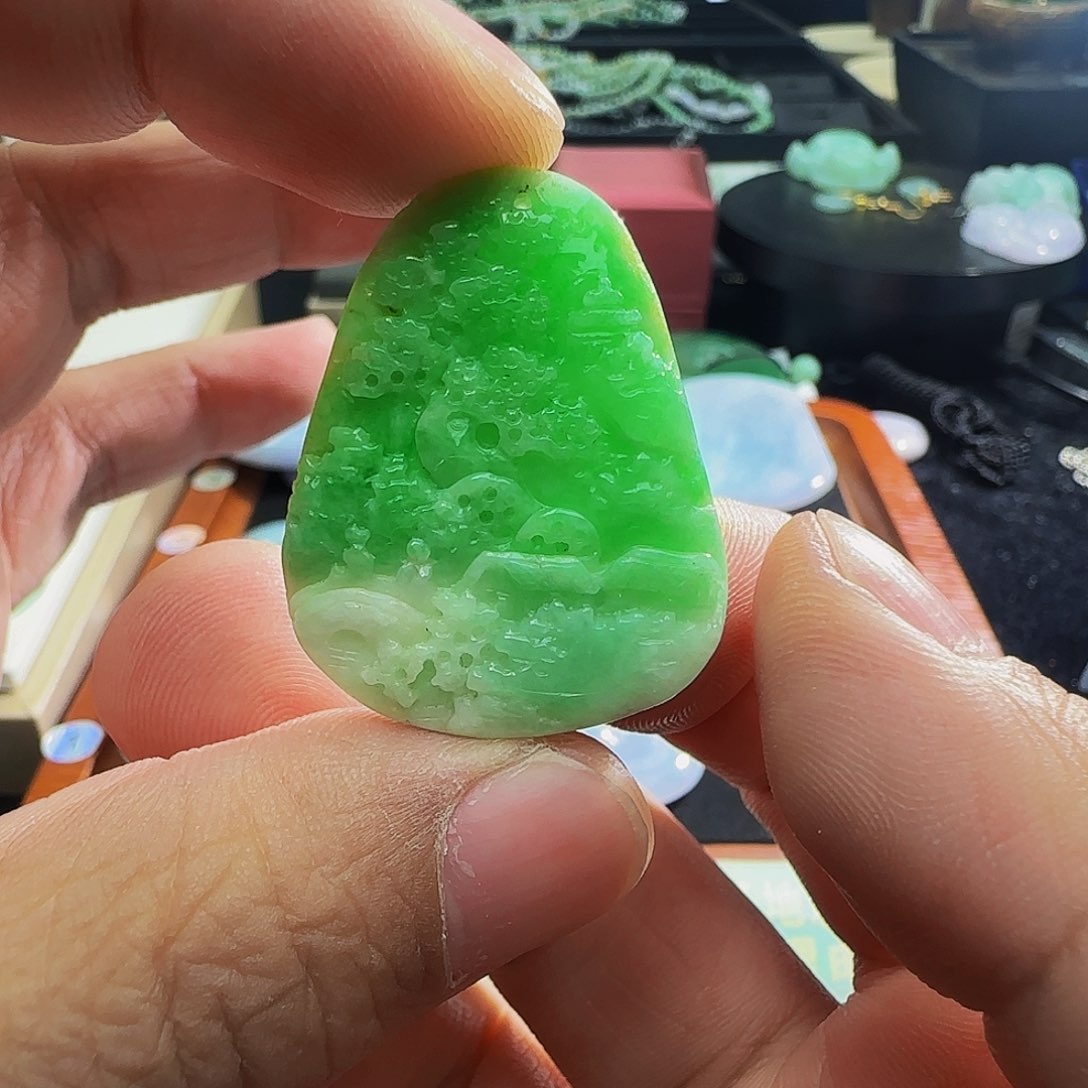 翡翠吊坠(不含链)未镶嵌