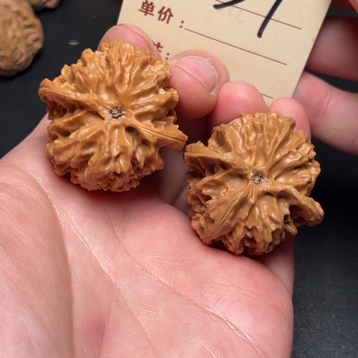 文玩核桃把件苹果园38尺以打底37