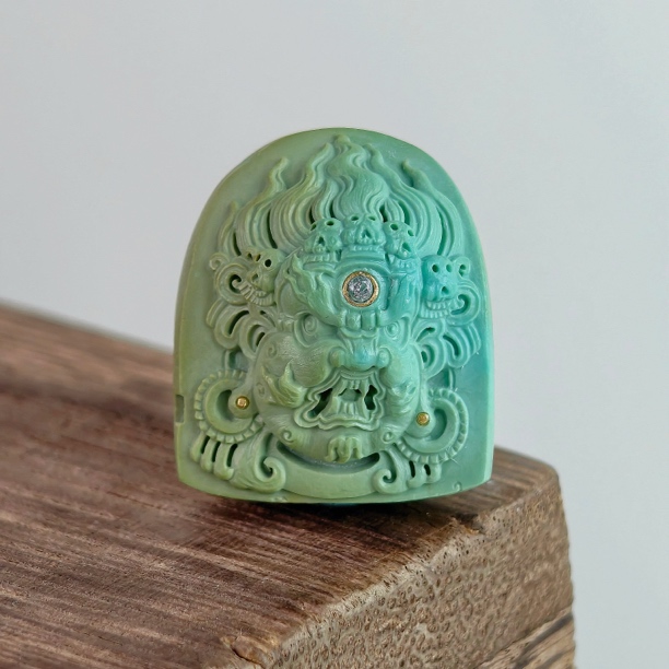 天然原矿绿松石精品炫彩大黑天雕刻件DIY文玩颈饰吊坠挂牌10.68g