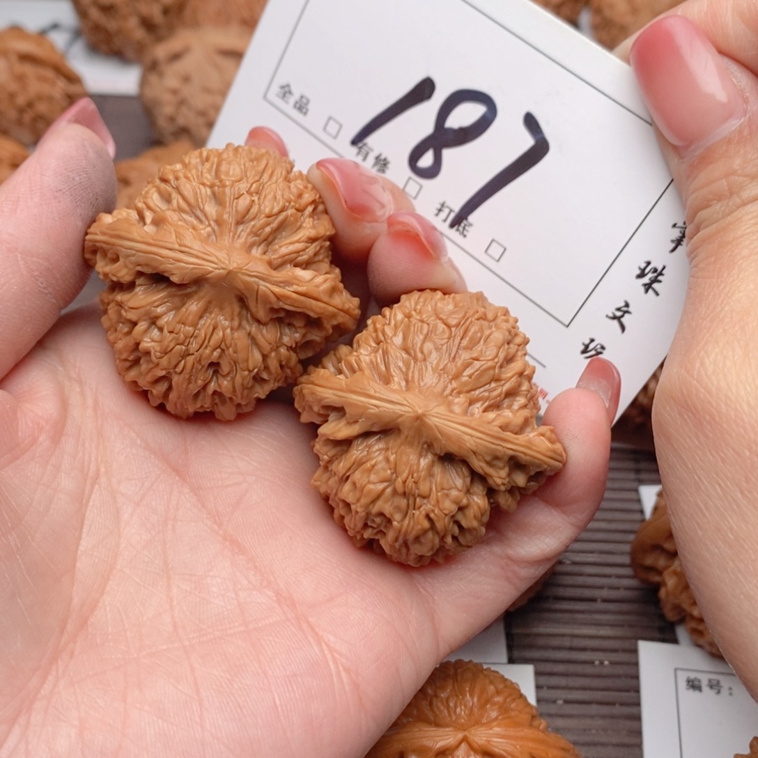 文玩核桃吊坠42南疆187