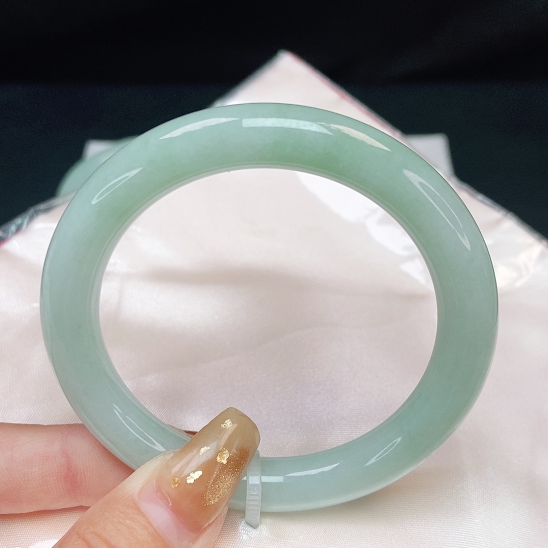 翡翠手镯未镶嵌 圆条54+