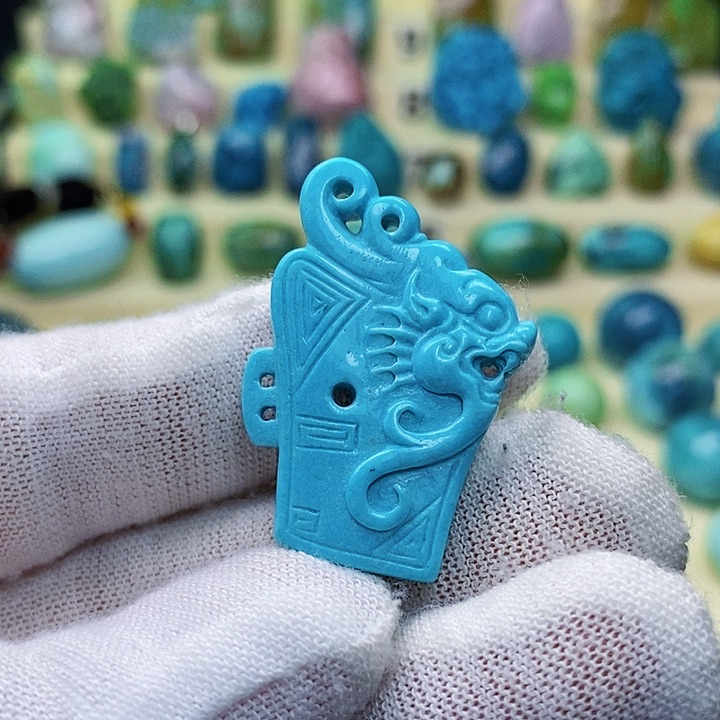 绿松石配饰未镶嵌