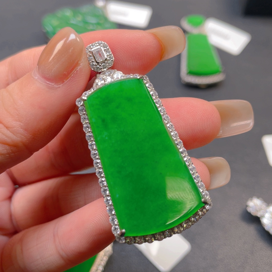 晚***ಣ翡翠银S925镶嵌颈饰