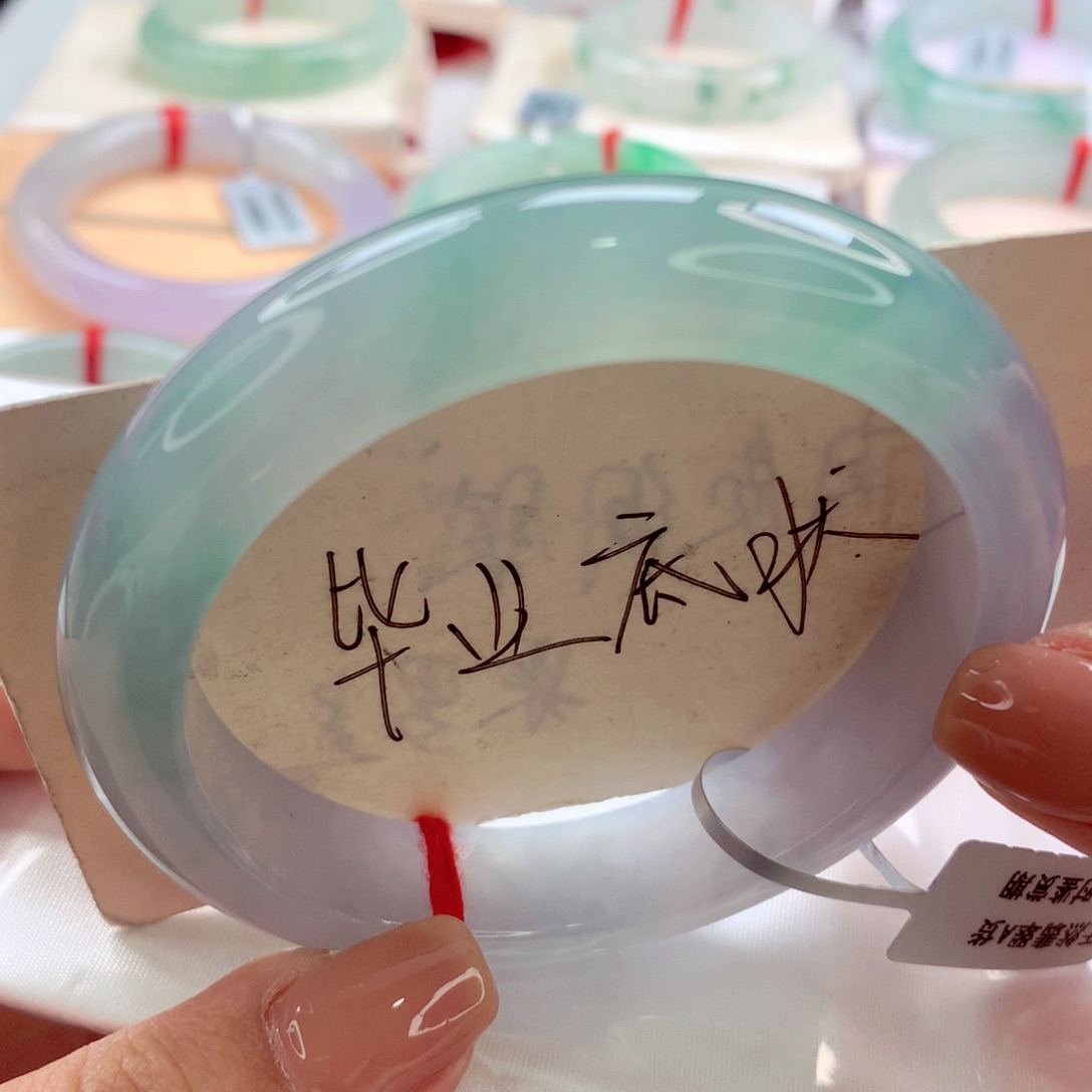 翡翠手镯未镶嵌师妹冰胶春彩必收捡漏