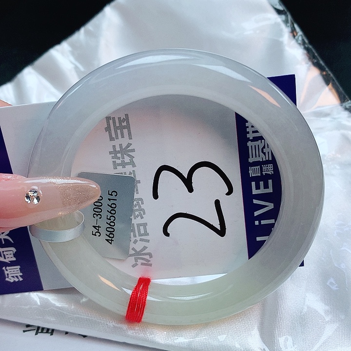 翡翠手镯未镶嵌缅甸天然a货翡翠手镯