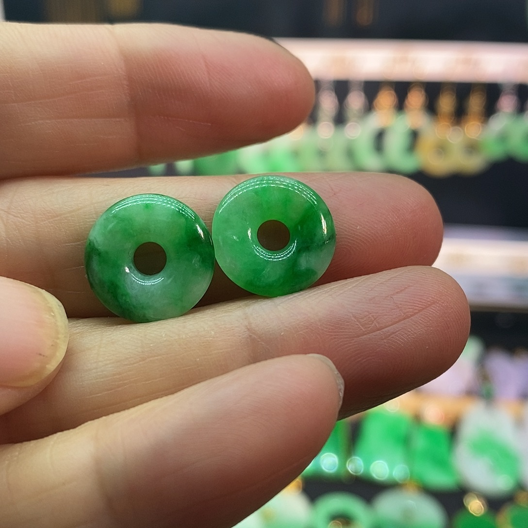 翡翠未镶嵌耳饰耳饰