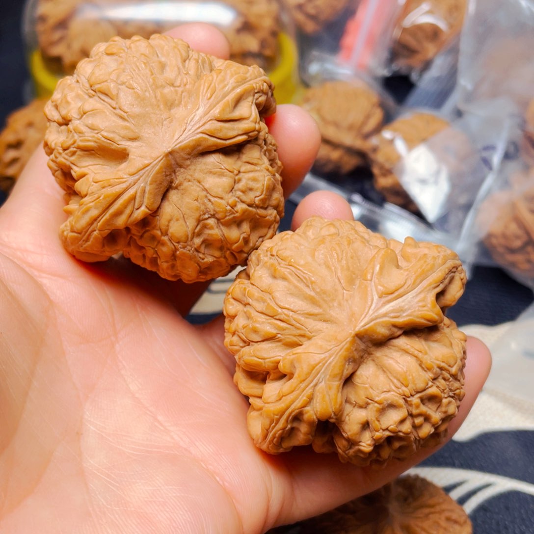 吊坠文玩核桃龙鼎一对