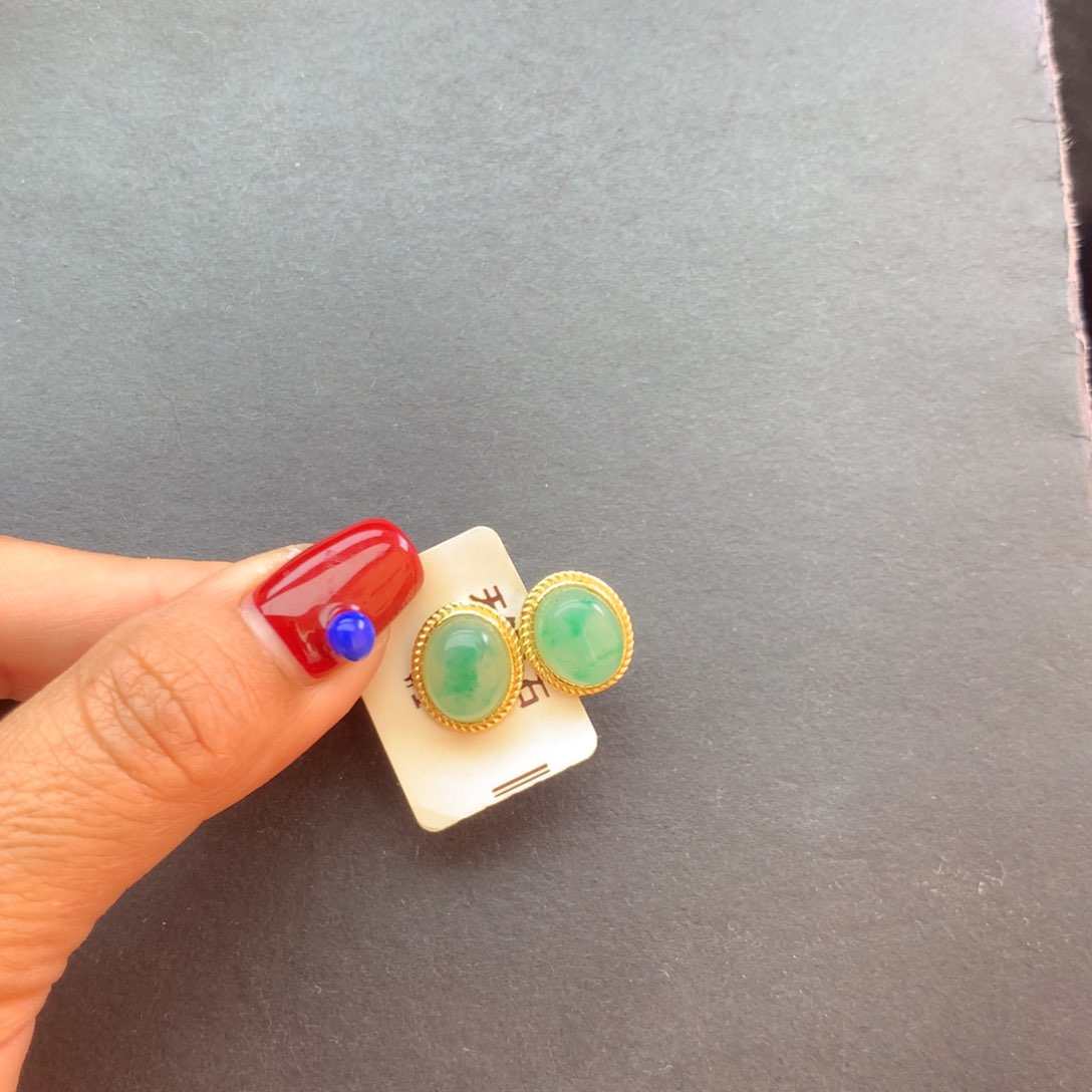 石英质玉耳钉未镶嵌