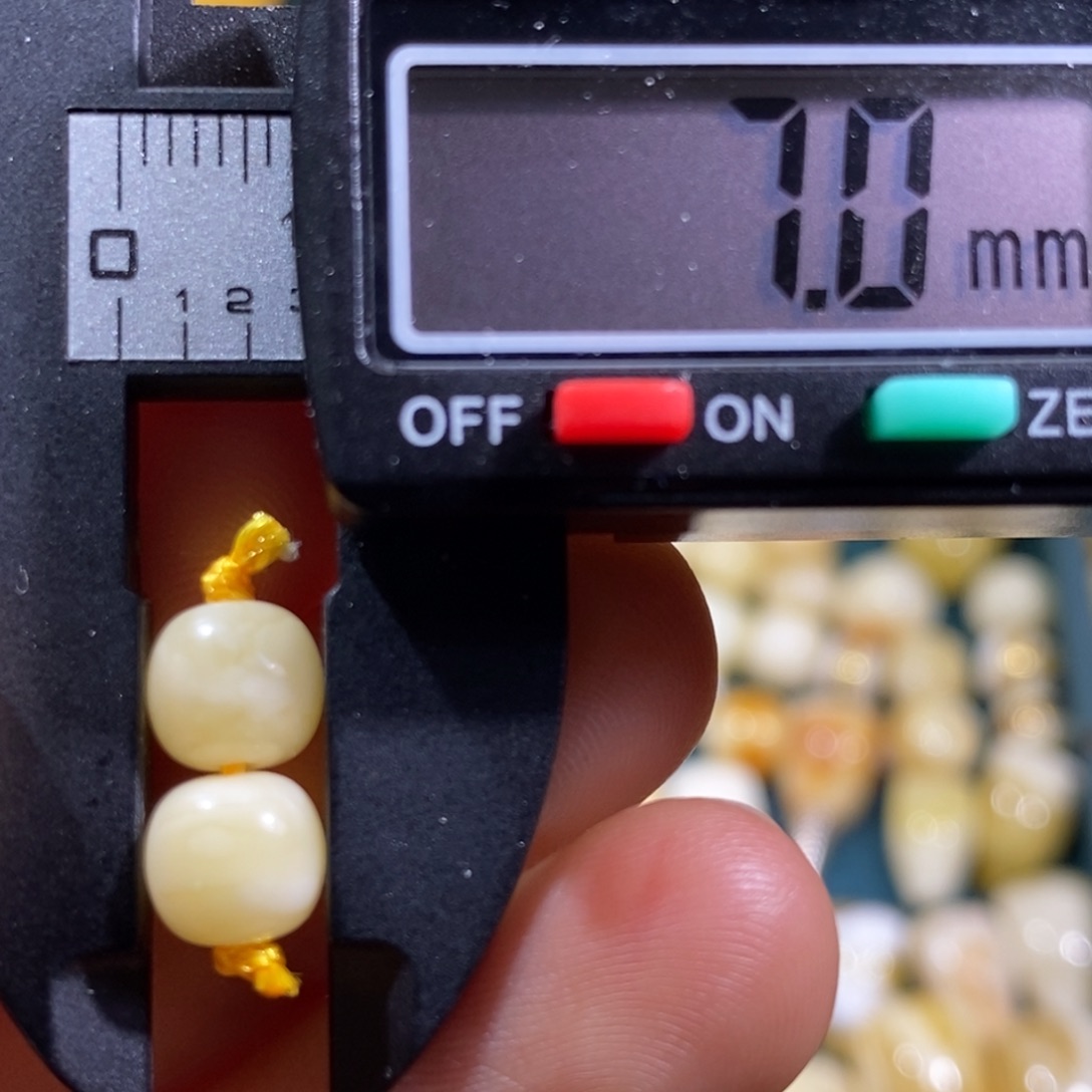 未镶嵌蜜蜡裸石配饰