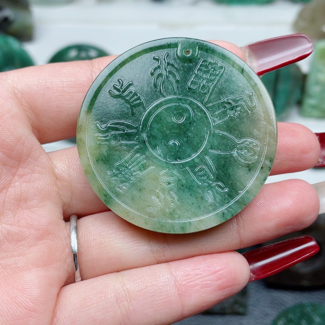 独山玉颈饰未镶嵌