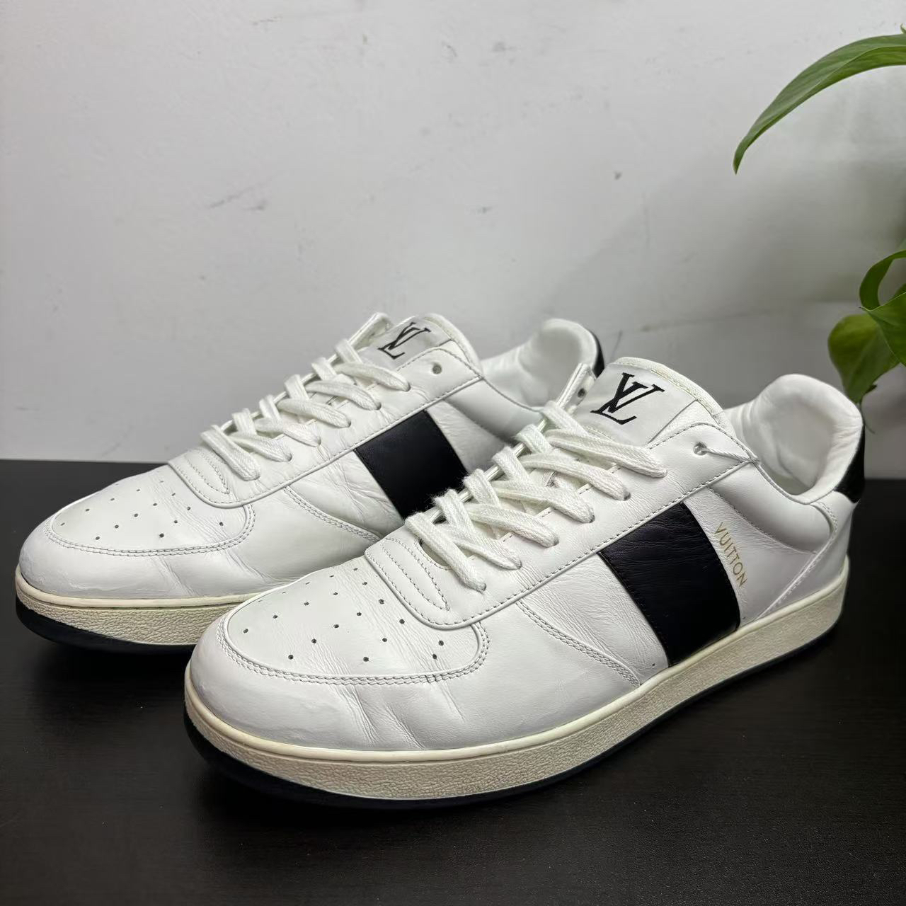 95新 LouisVuitton/路易威登 42黑白lv板鞋百搭时尚