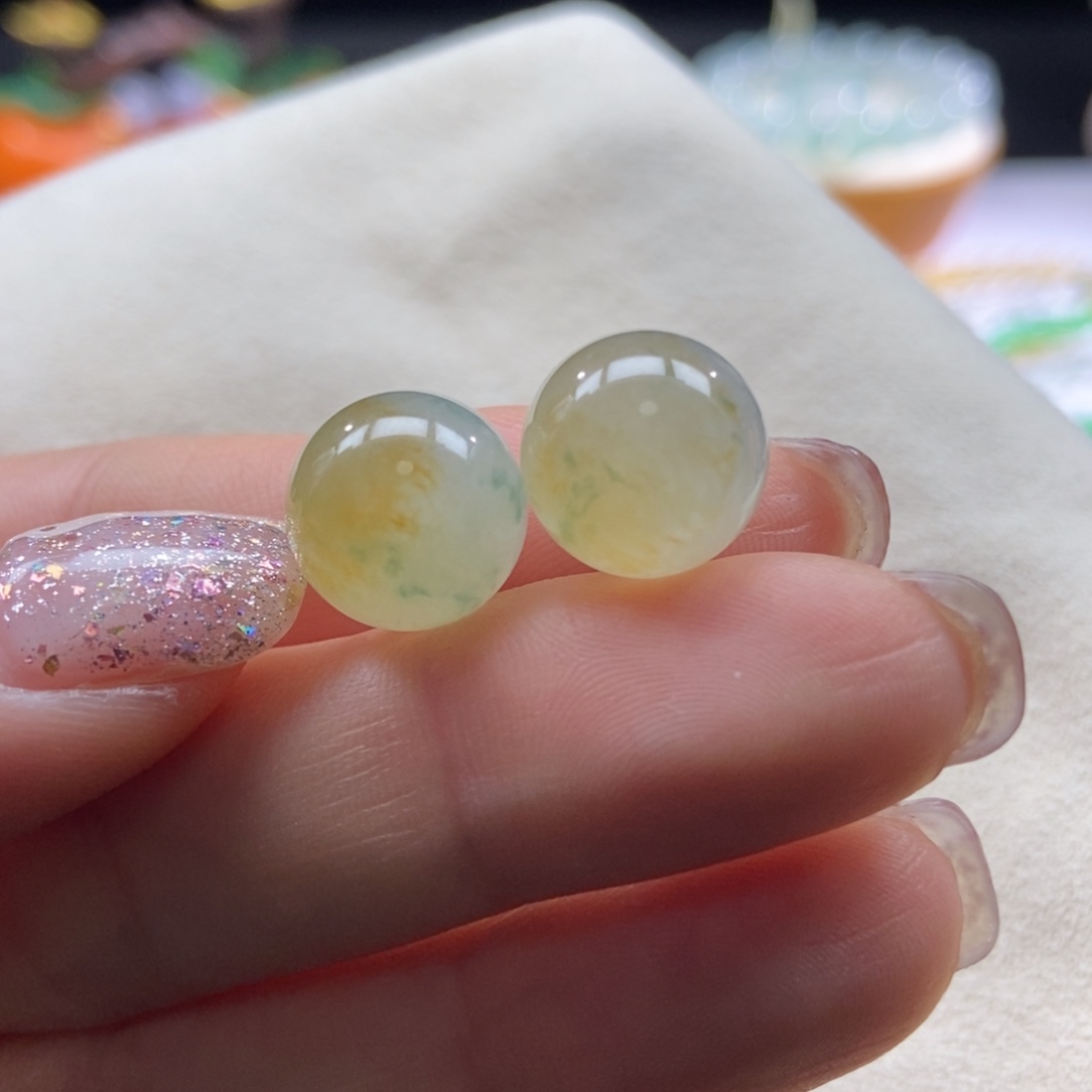 翡翠颈饰未镶嵌冰黄飘花圆珠12.3mm多样性发其一