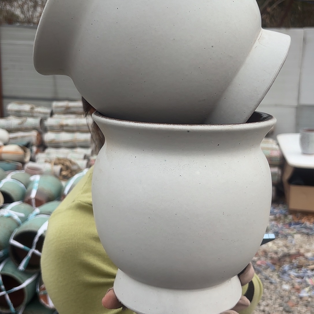 口径19高度22两个白微瑕