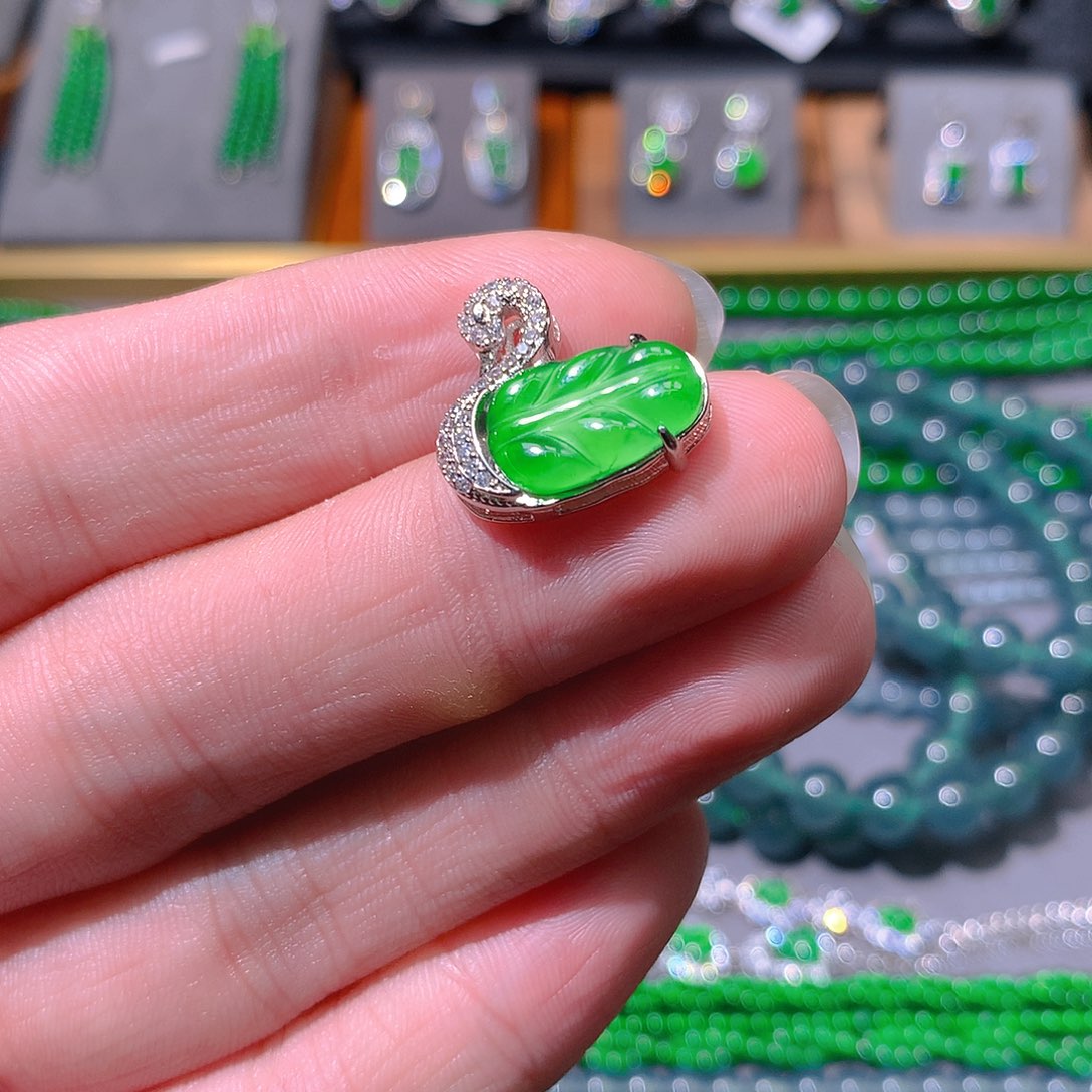 翡翠吊坠(不含链)未镶嵌天然