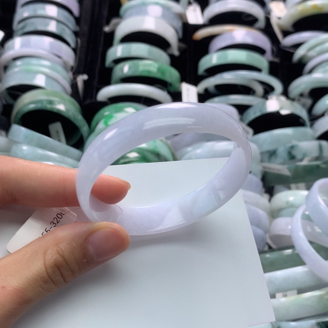 翡翠手镯未镶嵌公主