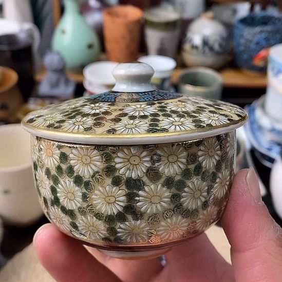    中古物品默认微瑕，谨慎参拍，满18包邮！