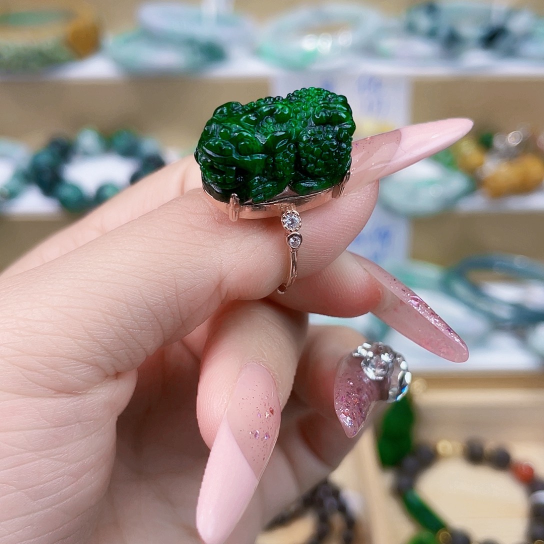 翡翠未镶嵌手链戒指