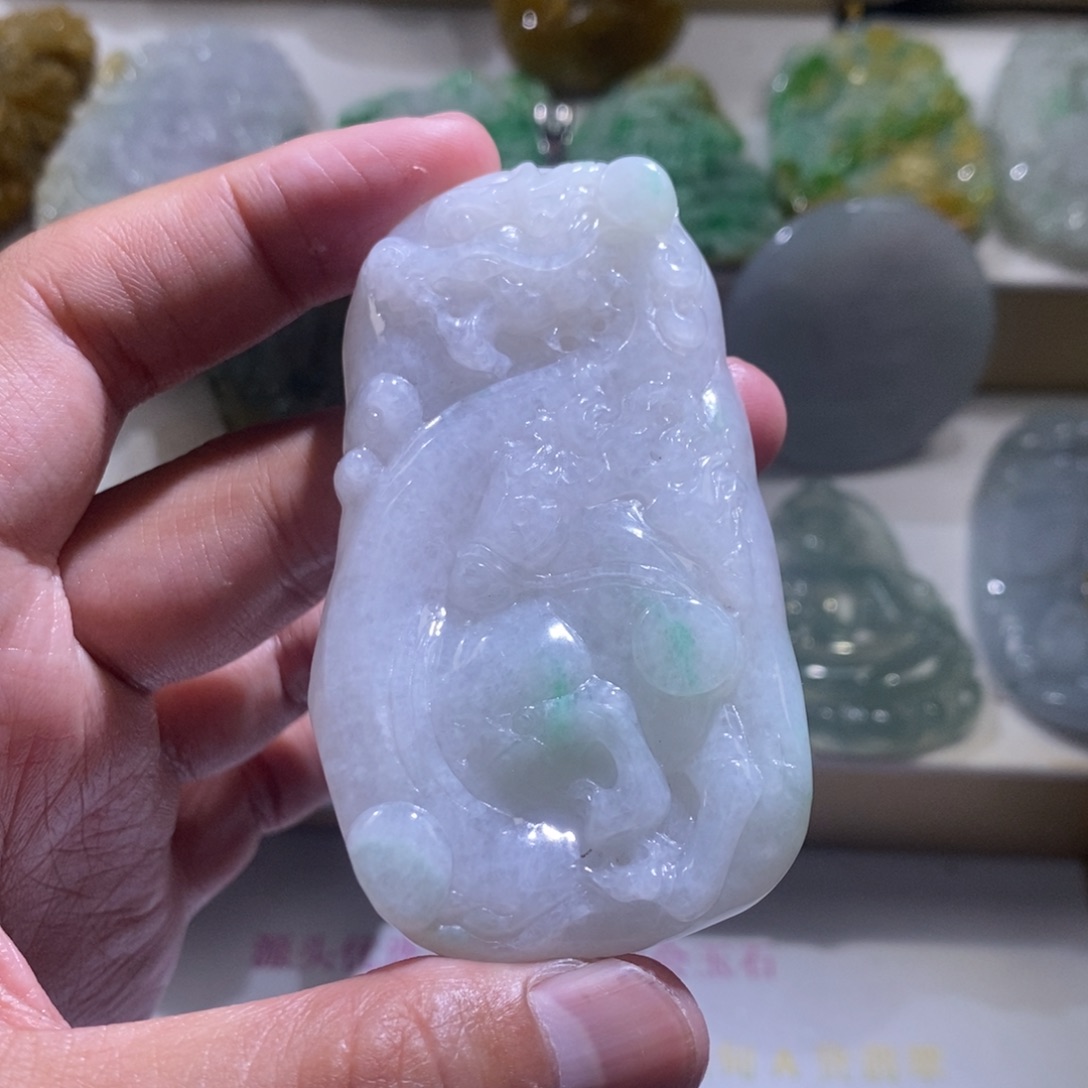 【闪购商品】翡翠颈饰未镶嵌龙马精神