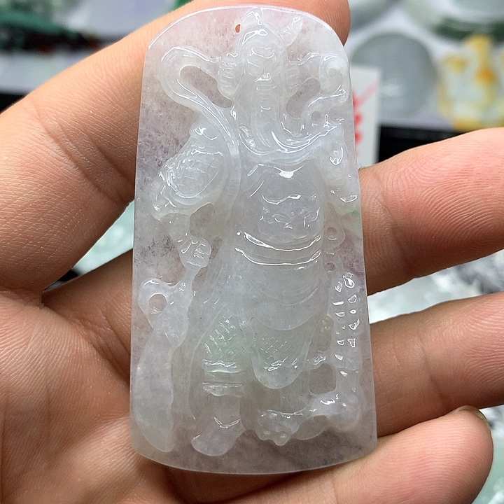 翡翠吊坠(赠链)未镶嵌