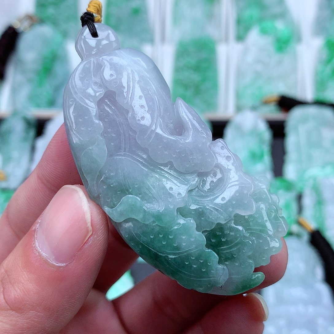 翡翠颈饰未镶嵌翡翠吊坠