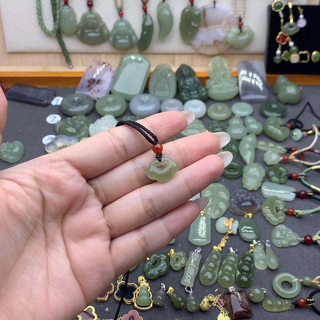 和田玉吊坠(不含链)未镶嵌