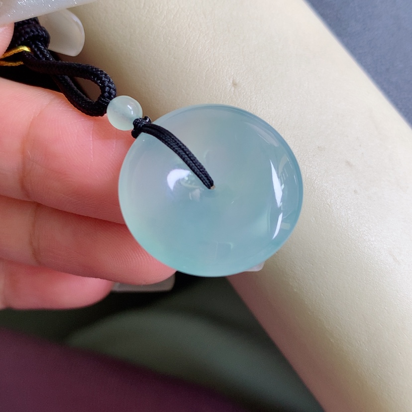 【闪购商品】翡翠颈饰未镶嵌扣子