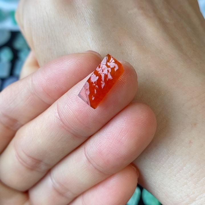 定制翡翠未镶嵌红翡