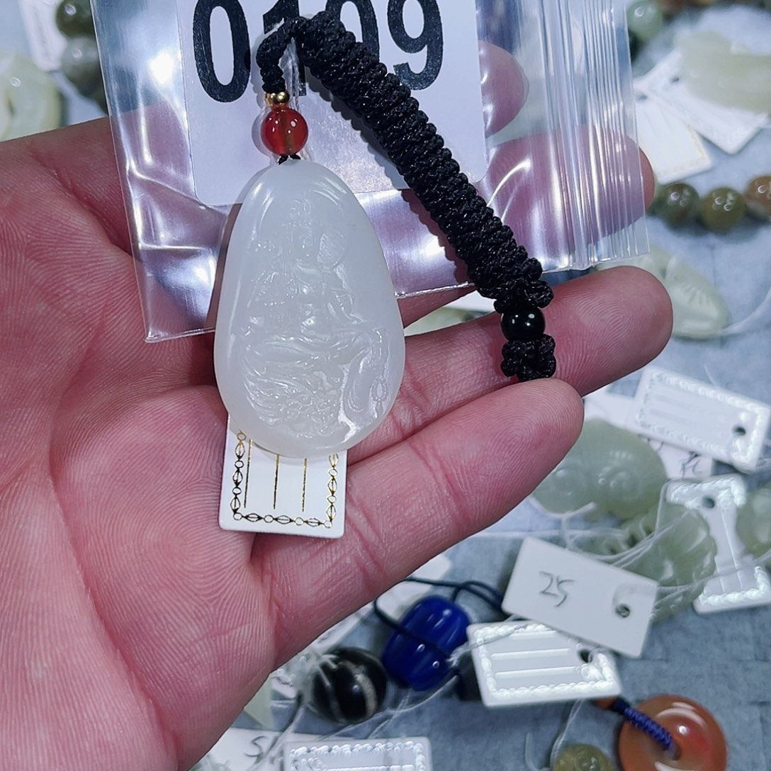 和田玉车挂未镶嵌