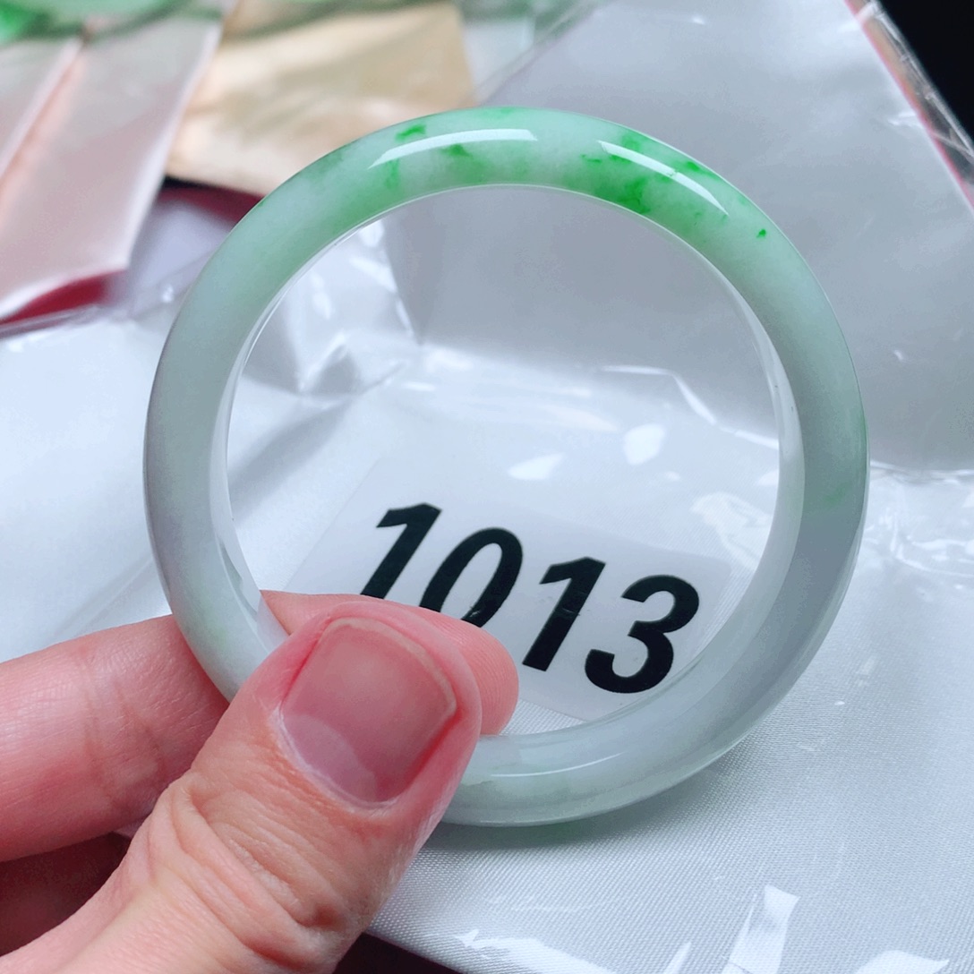 翡翠手镯未镶嵌翡翠手镯1013