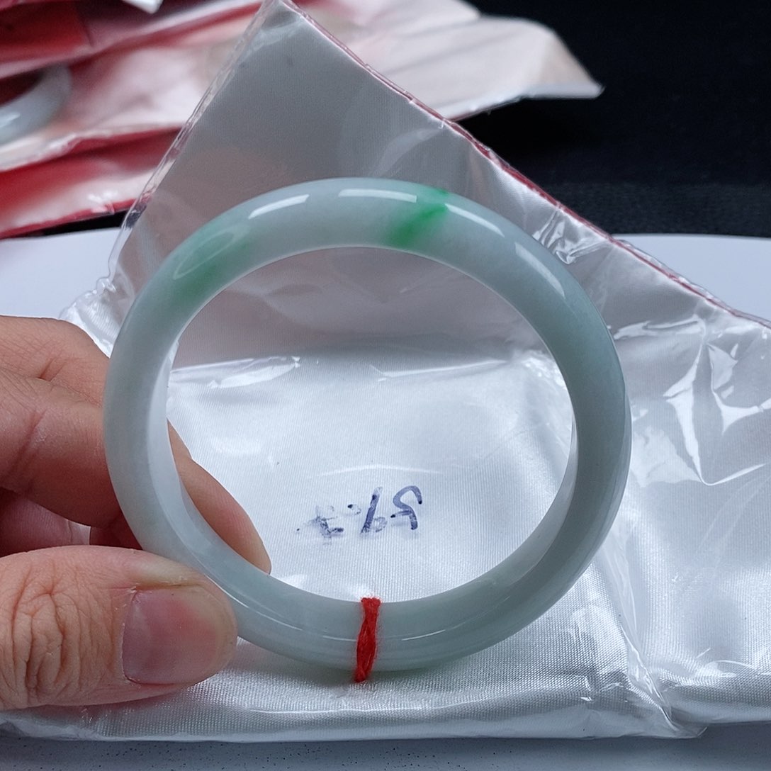 【闪购商品】翡翠手镯未镶嵌272号