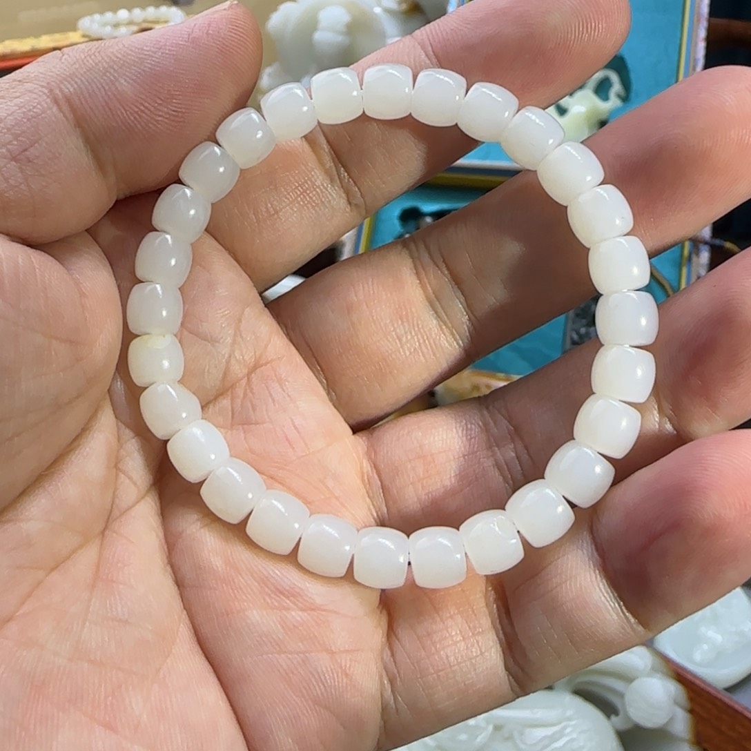 和田玉未镶嵌手串