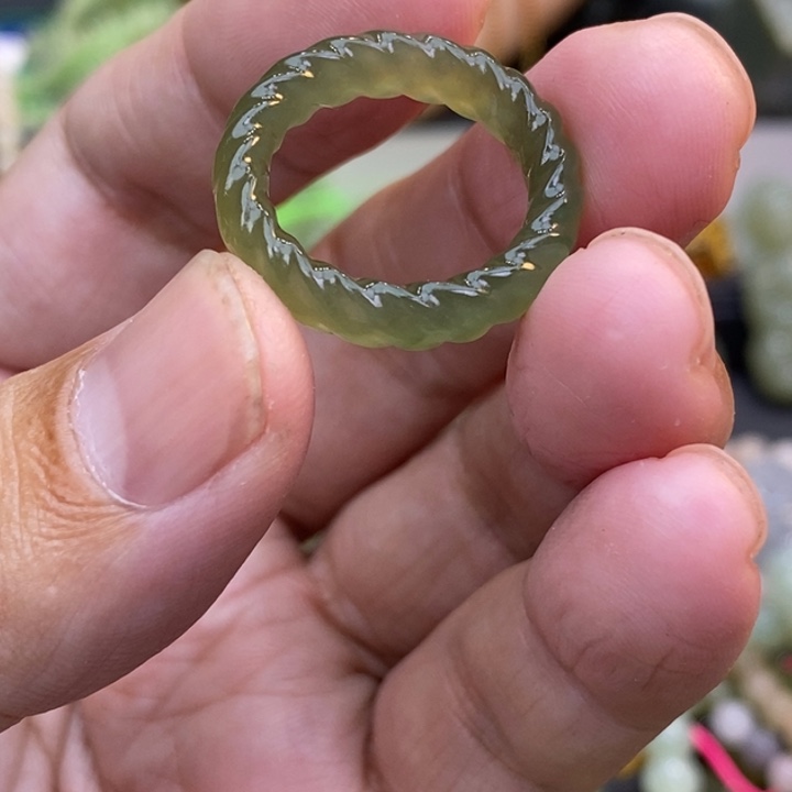 @***娜和田玉未镶嵌颈饰