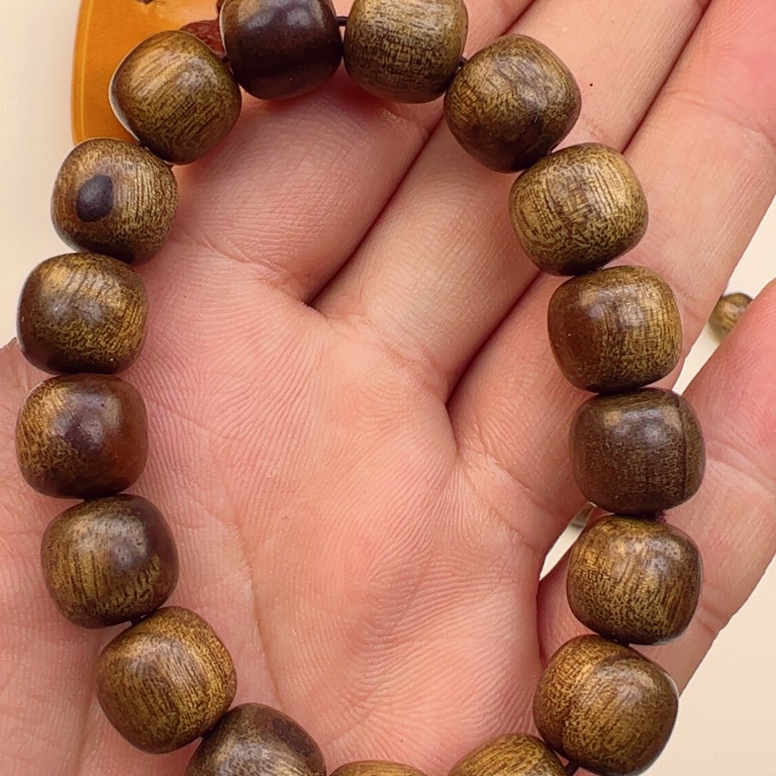 大叶紫檀（黑酸枝木类）