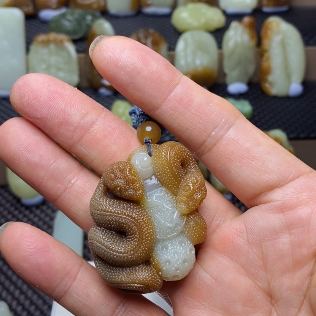 和田玉未镶嵌吊坠(不含链)