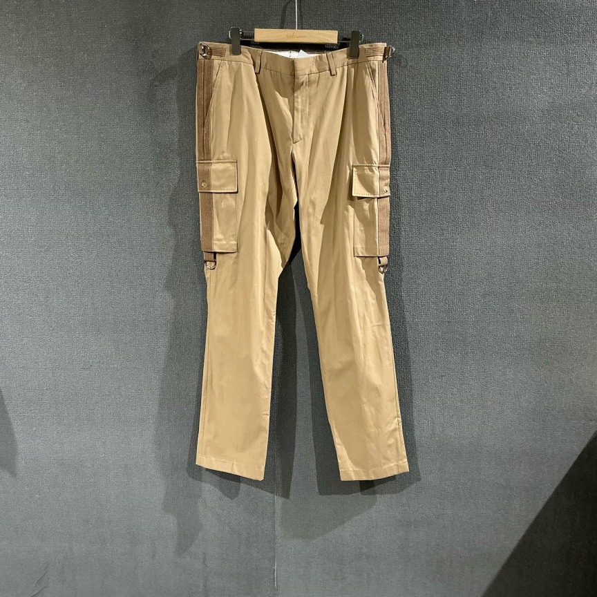 未使用 BURBERRY/博柏利 （pm）卡其色休闲裤 52码/1678