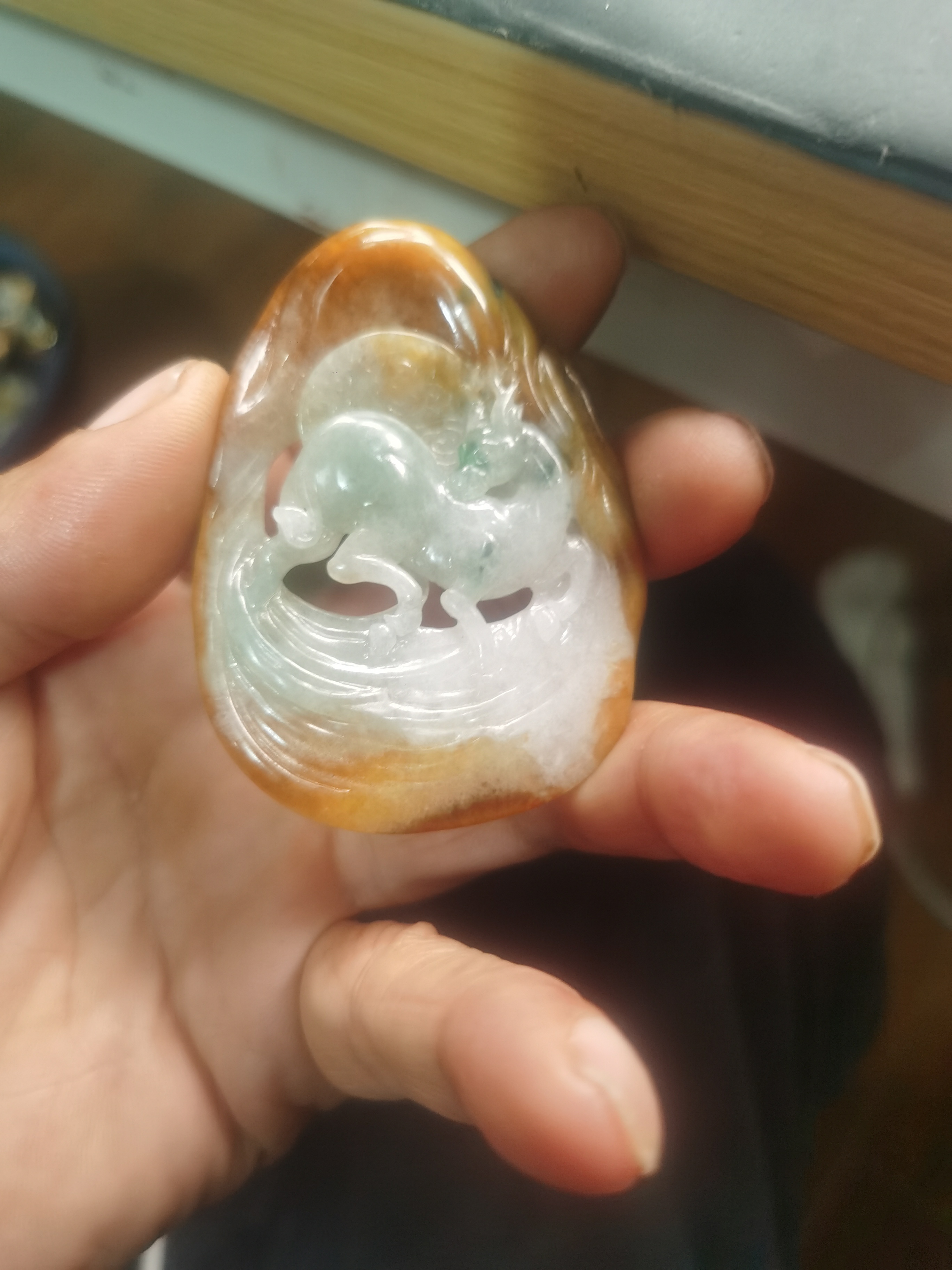 天然翡翠挂件，老玉