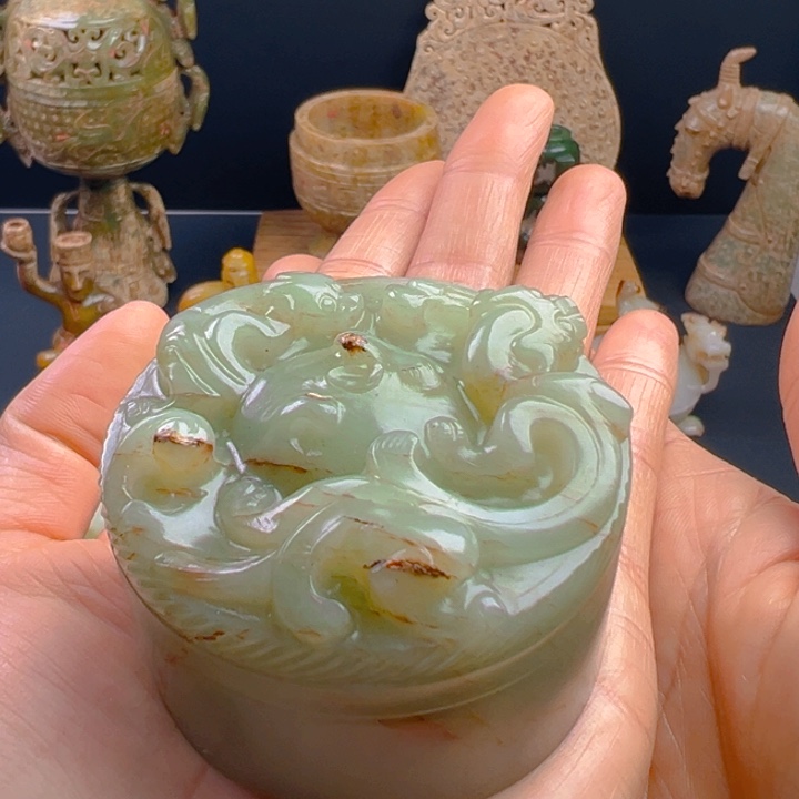 小***哥和田玉（糖玉）未镶嵌颈饰