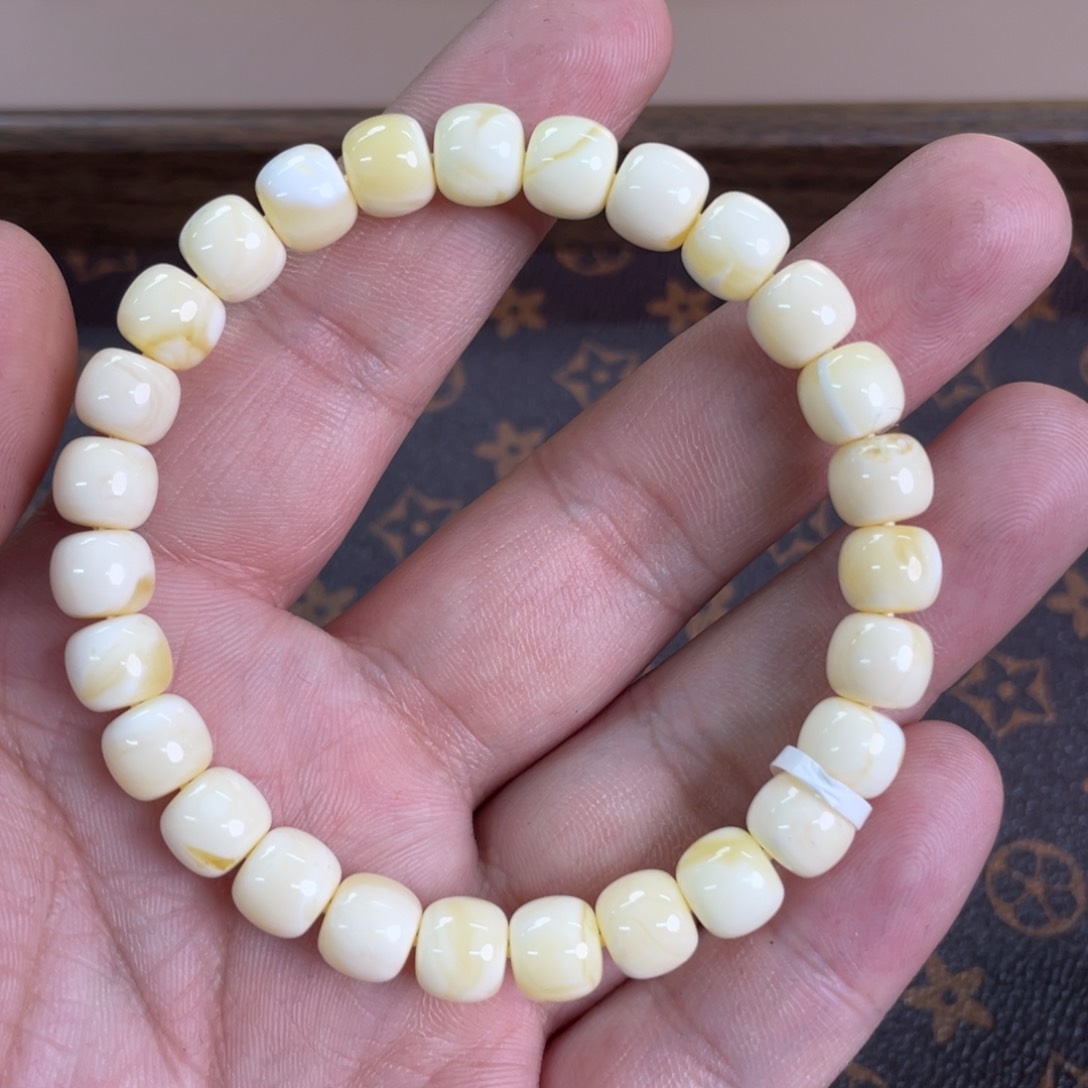 蜜蜡裸石未镶嵌14600000000000