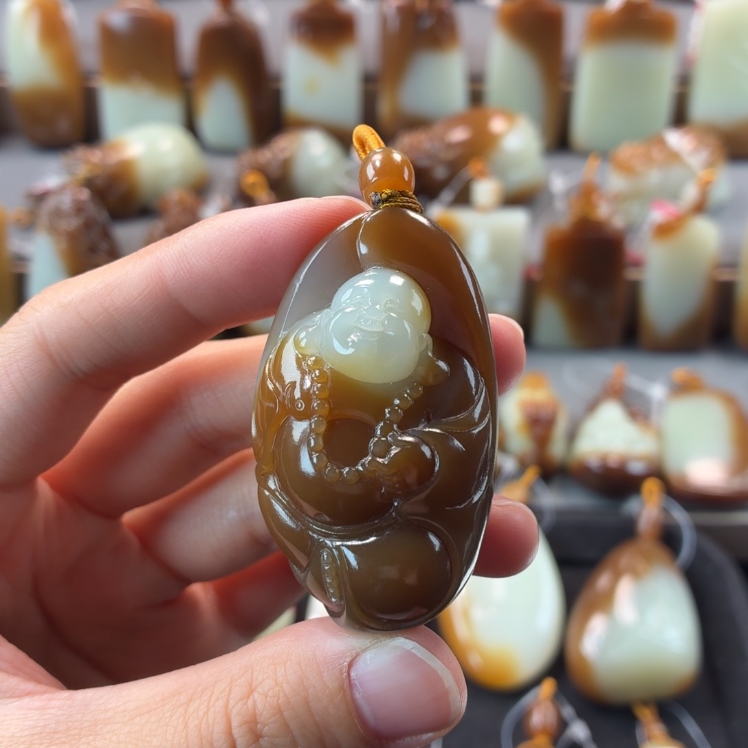 和田玉未镶嵌颈饰