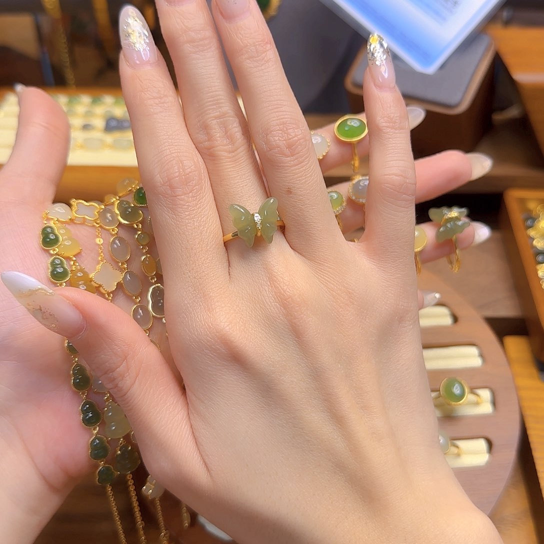 和田玉戒指银S925镀金镶嵌