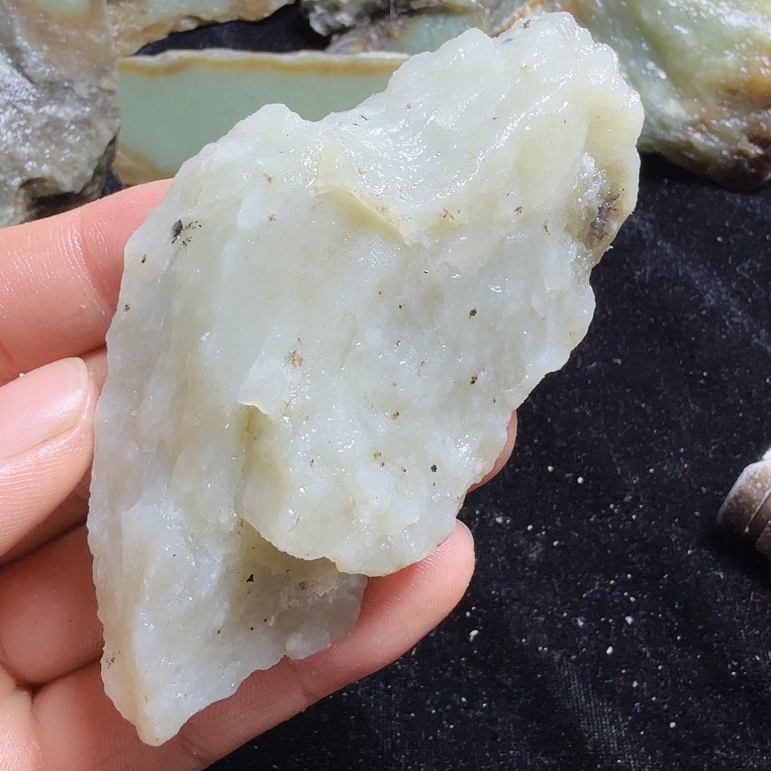 和田玉（糖玉）未镶嵌珠宝半成品