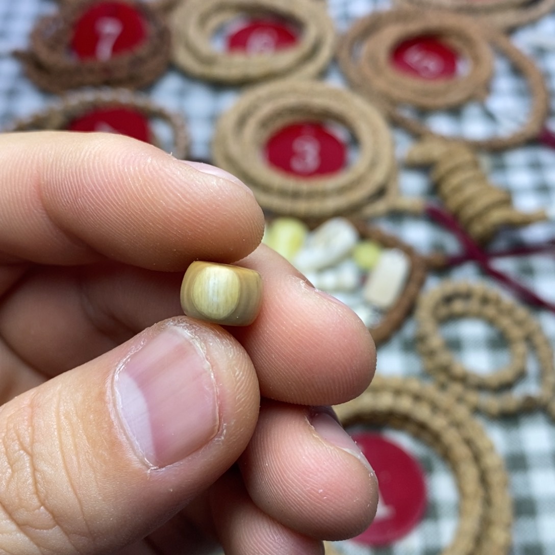 柏香籽/百香籽吊坠咖料墩子9.6*6.7mm