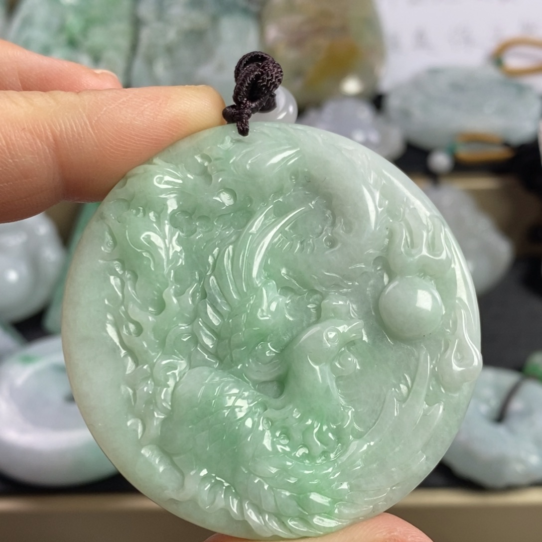 翡翠颈饰未镶嵌凤凰