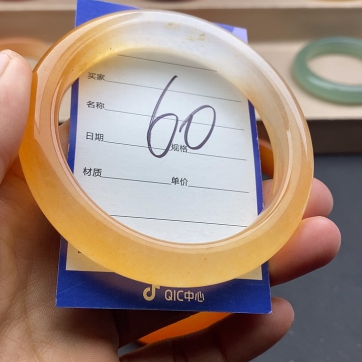 石英质玉未镶嵌手镯