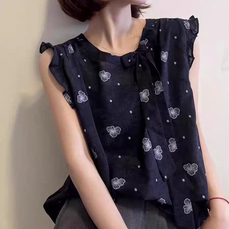 哄夏季圆领爱心刺绣无袖衬衫女减龄木耳边时尚背心小衫