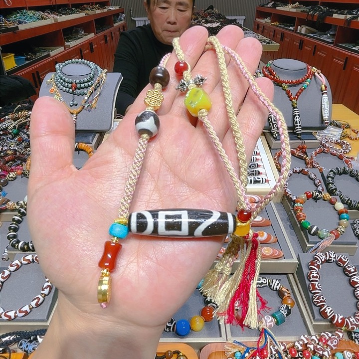 未镶嵌玛瑙/玉髓珠宝奇石