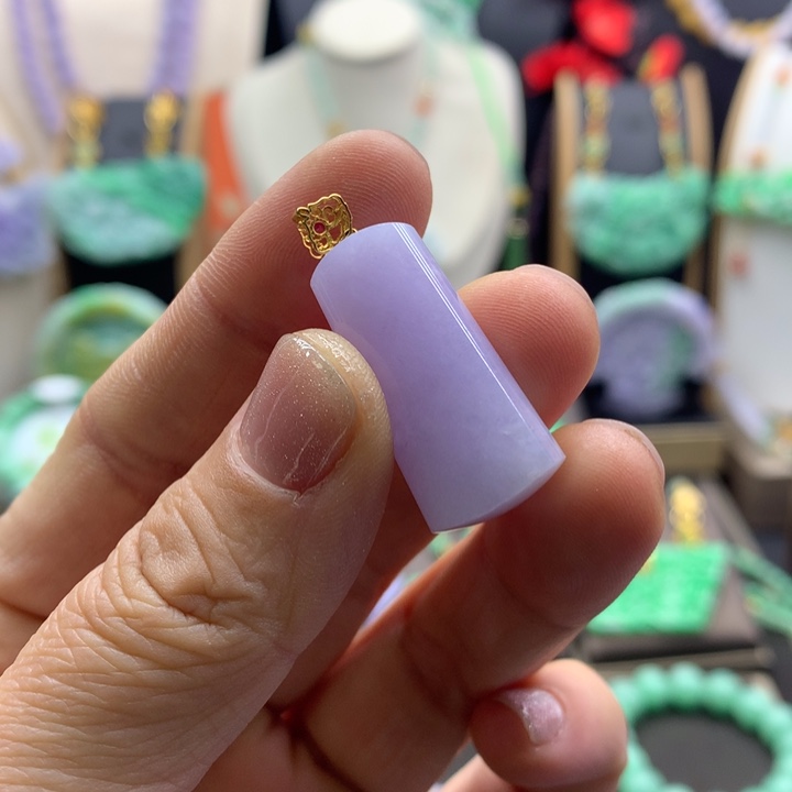 翡翠吊坠(不含链)18K金镶嵌
