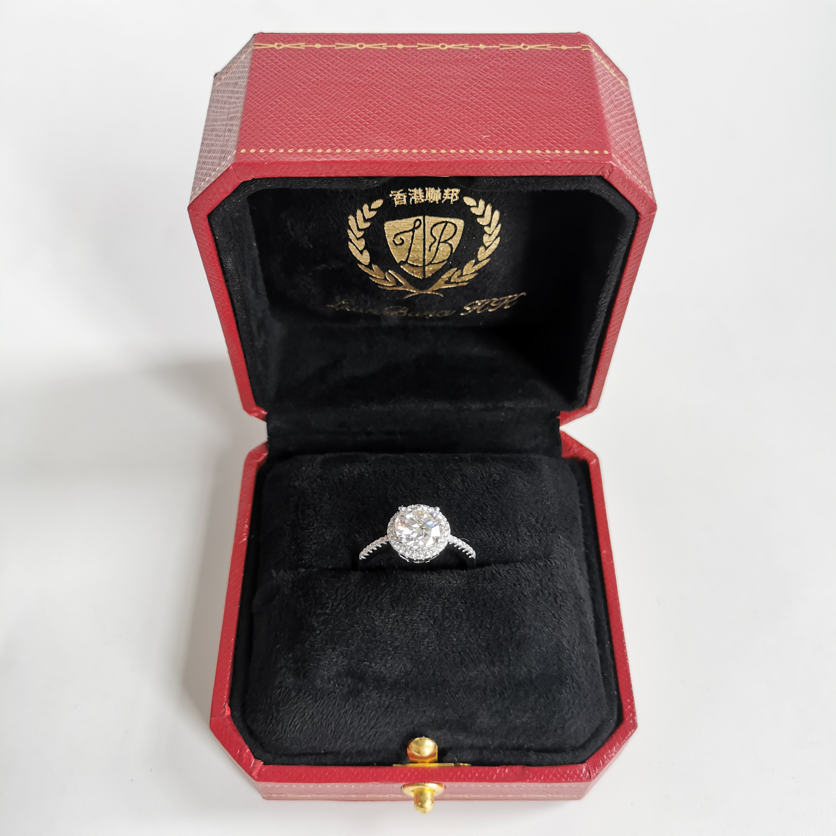 2231戒指-2克时尚优雅设计首饰赠礼盒