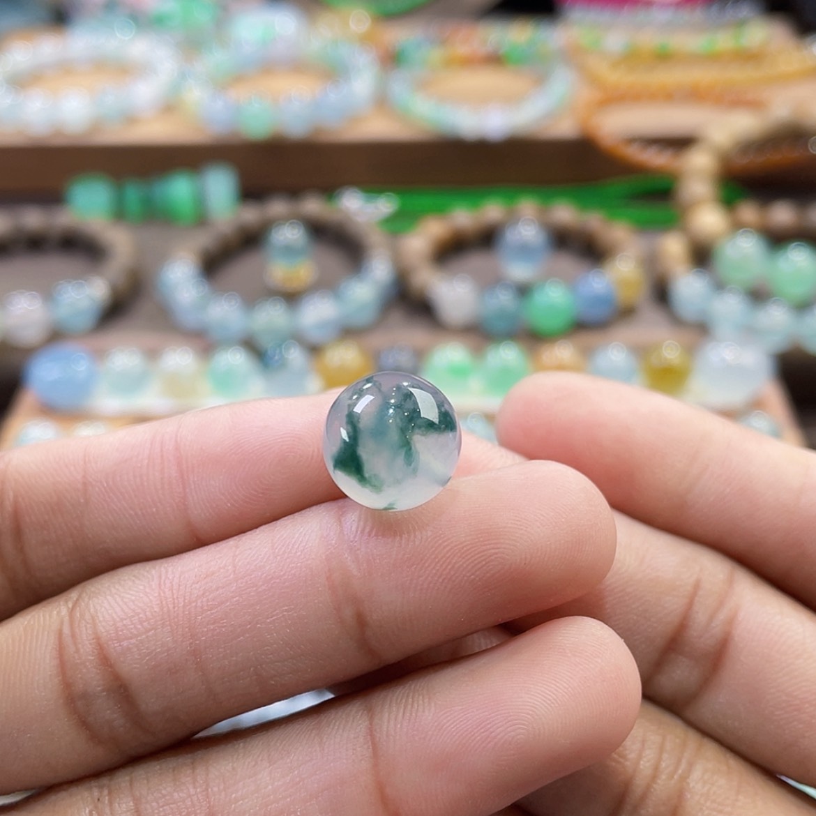 【闪购商品】翡翠颈饰未镶嵌飘蓝花