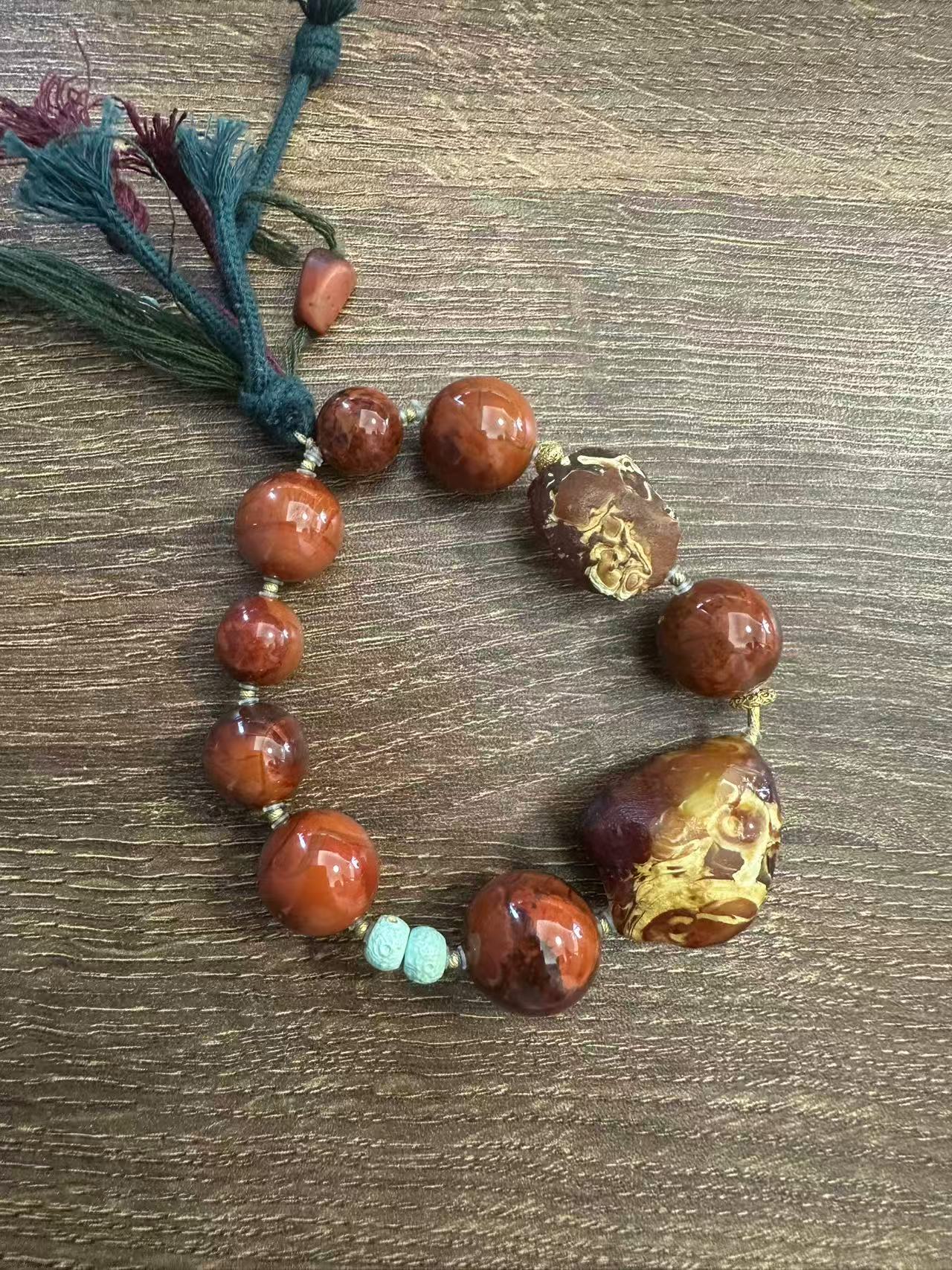 沉香蜜蜡南 红原石设计款